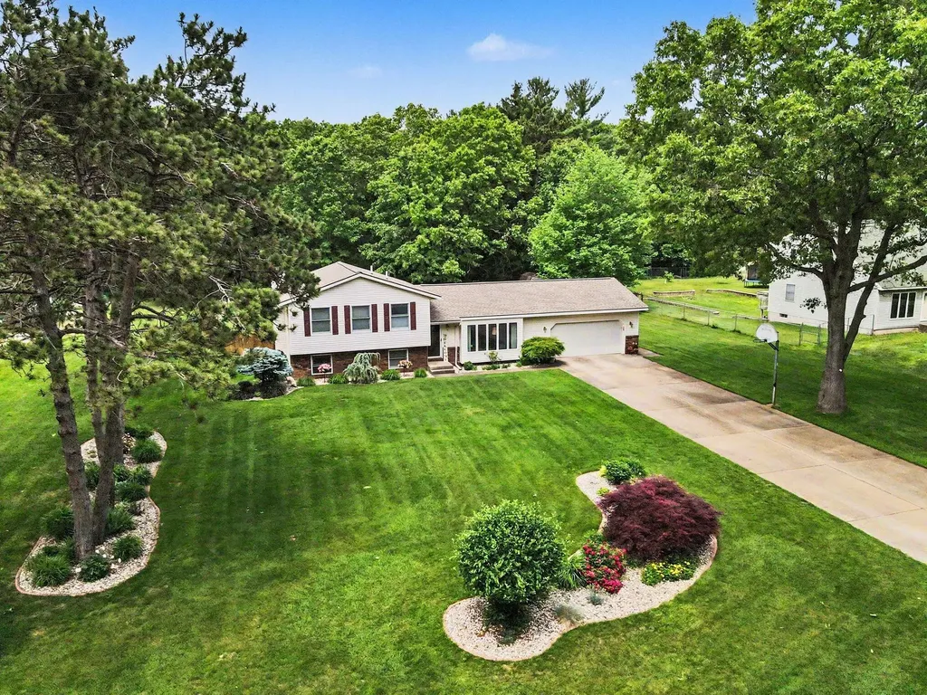 2332 Filonow Drive Fruitport Charter Township MI 49444