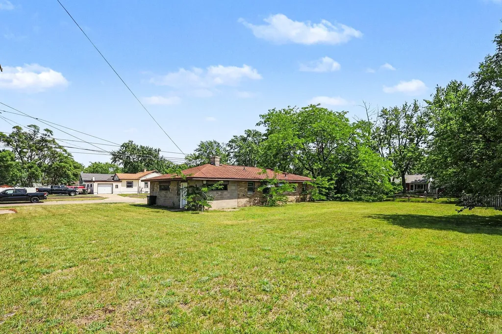 1635 Roberts Street Muskegon City MI 49442
