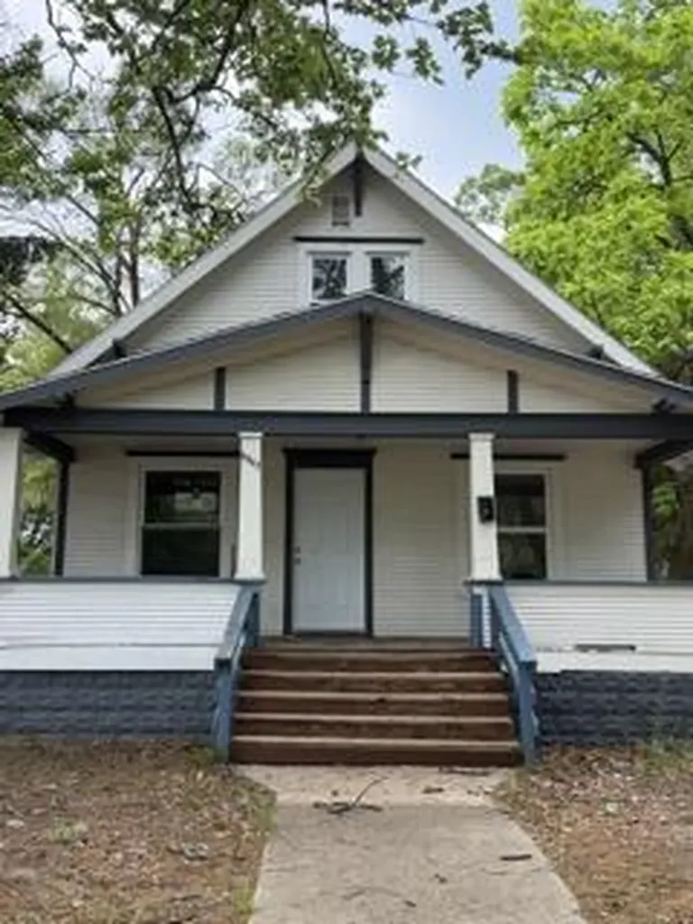 2541 Jefferson Street Muskegon Heights City MI 49444