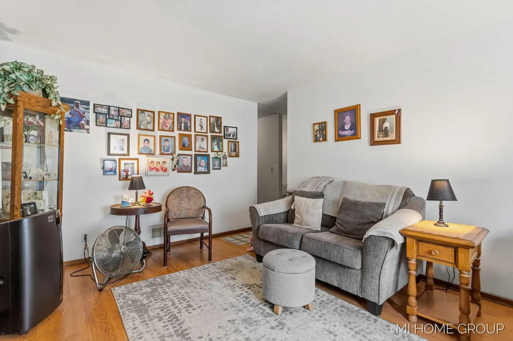 155 Burke Avenue Holland Charter Township MI 49424