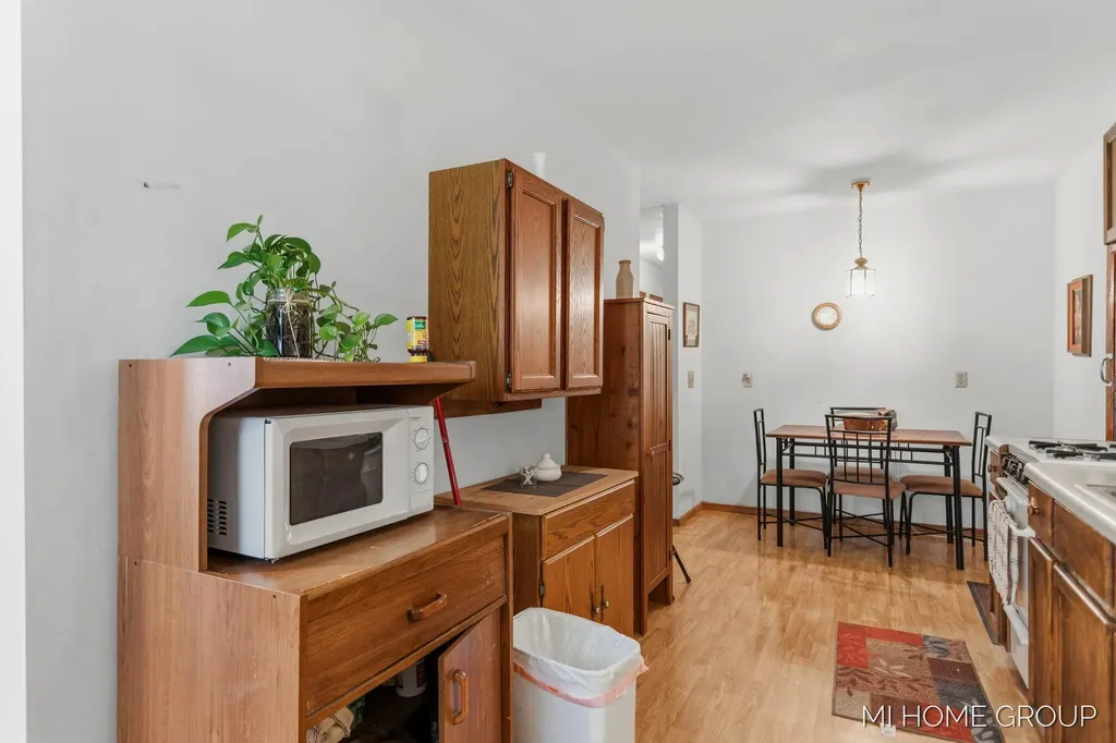 155 Burke Avenue Holland Charter Township MI 49424