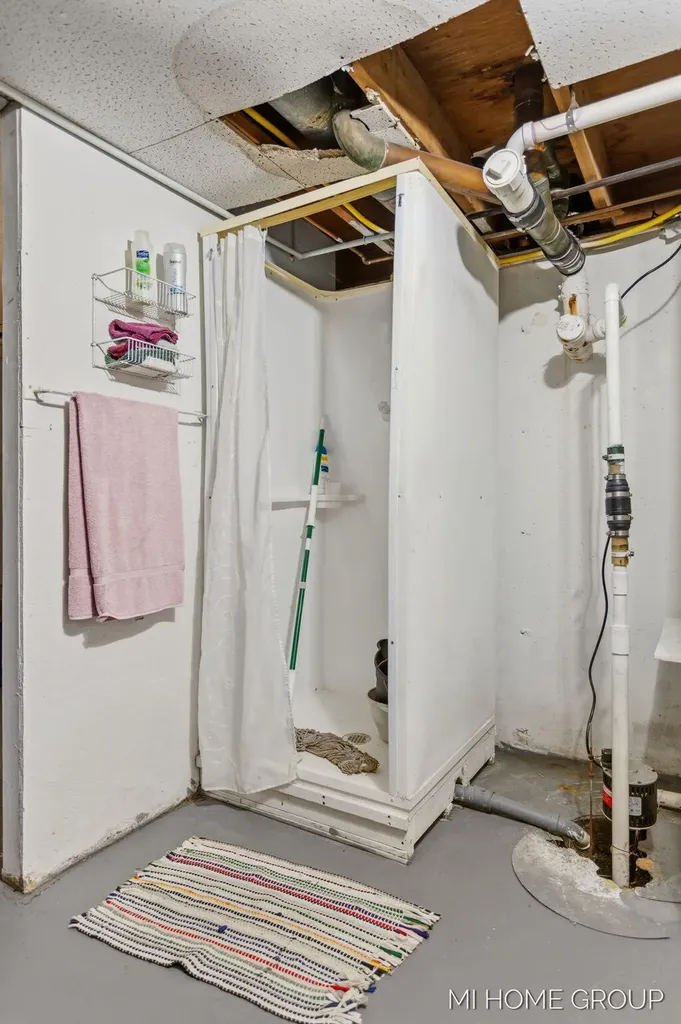 155 Burke Avenue Holland Charter Township MI 49424