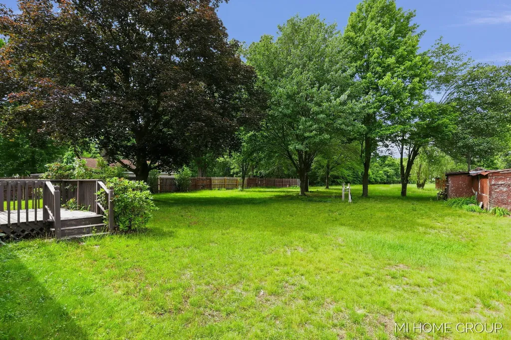 155 Burke Avenue Holland Charter Township MI 49424