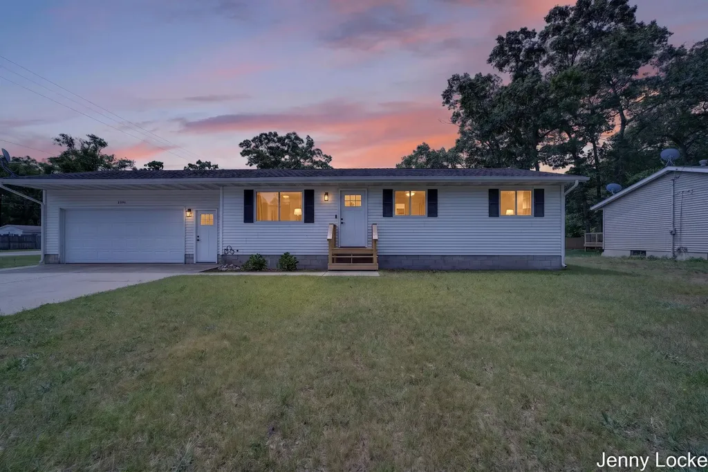 2391 Macarthur Road Muskegon Charter Township MI 49442
