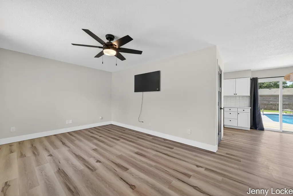2391 Macarthur Road Muskegon Charter Township MI 49442