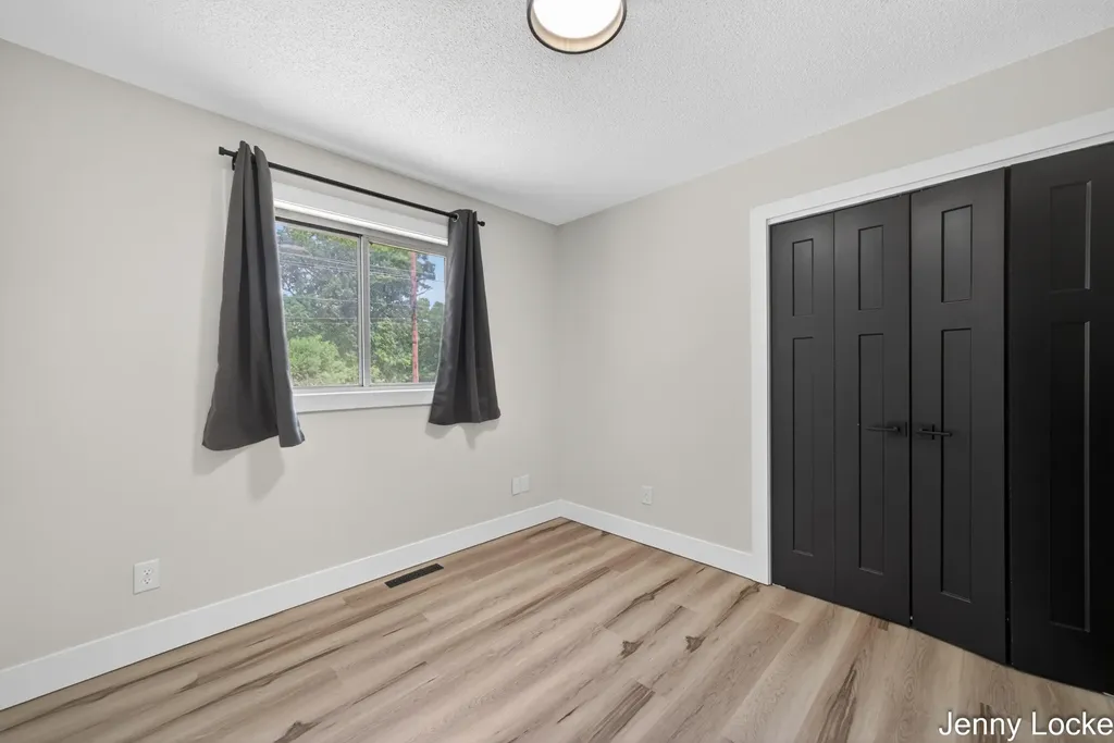 2391 Macarthur Road Muskegon Charter Township MI 49442