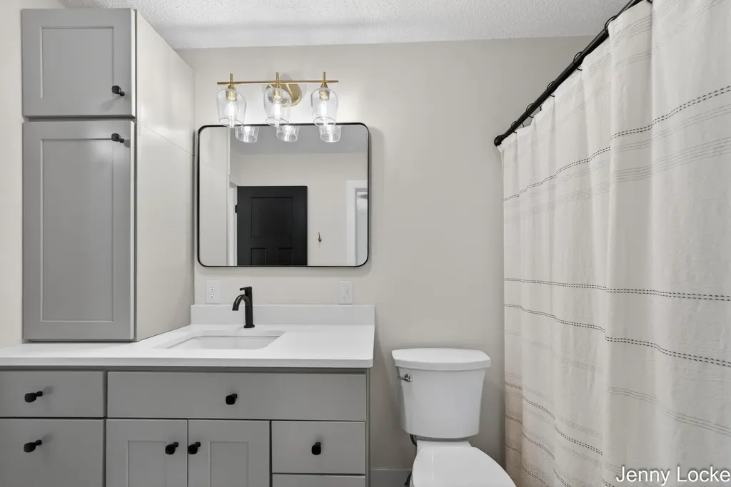 2391 Macarthur Road Muskegon Charter Township MI 49442