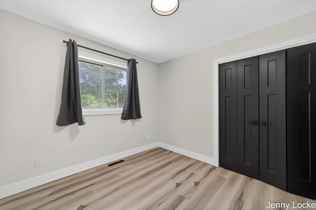 2391 Macarthur Road Muskegon Charter Township MI 49442