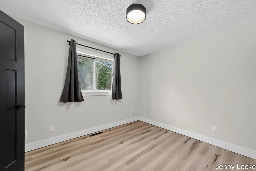 2391 Macarthur Road Muskegon Charter Township MI 49442