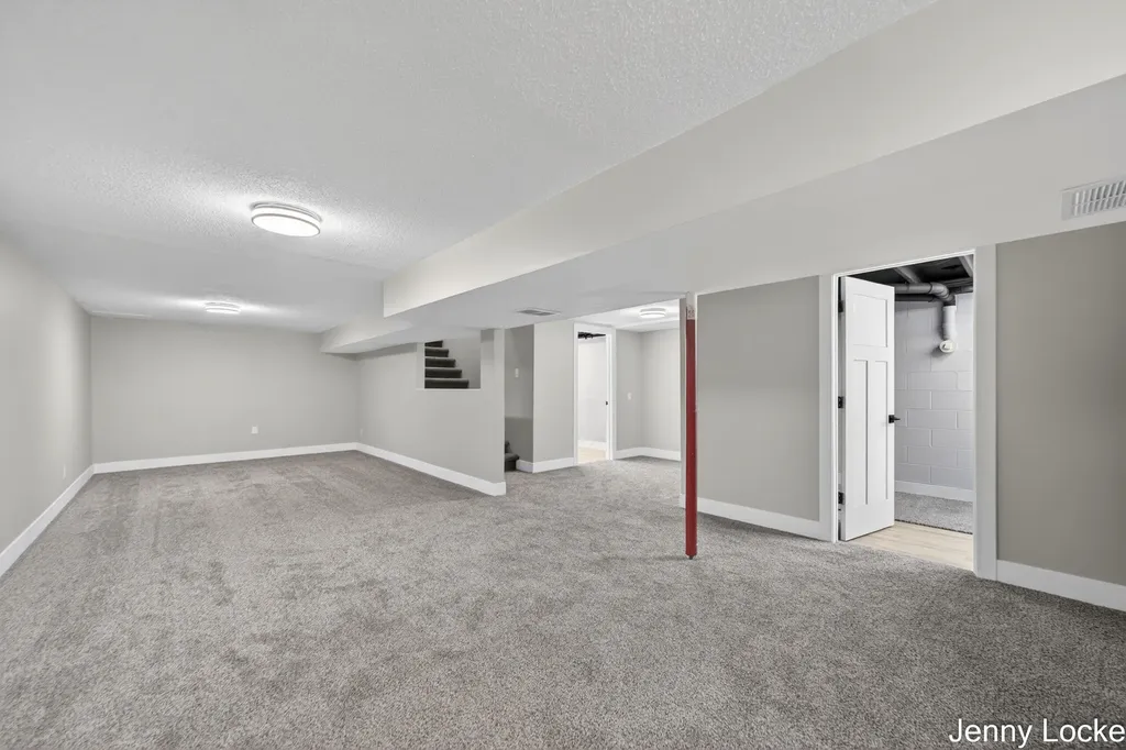 2391 Macarthur Road Muskegon Charter Township MI 49442