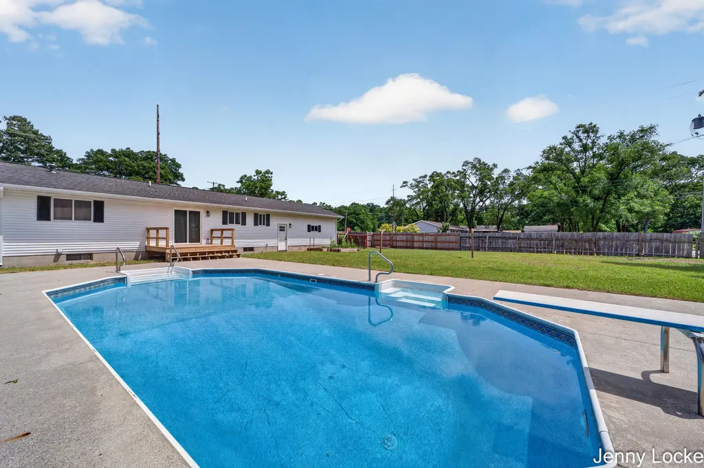 2391 Macarthur Road Muskegon Charter Township MI 49442