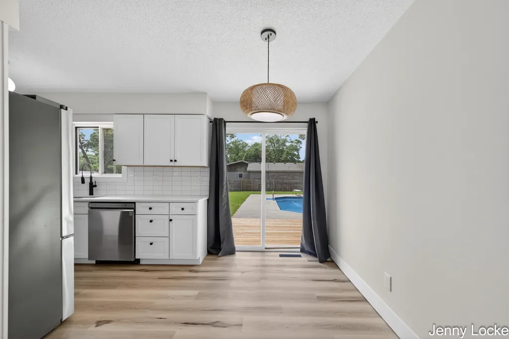 2391 Macarthur Road Muskegon Charter Township MI 49442