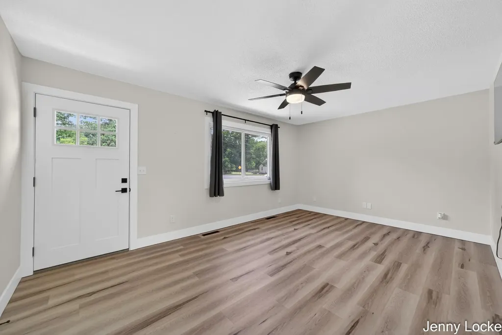2391 Macarthur Road Muskegon Charter Township MI 49442