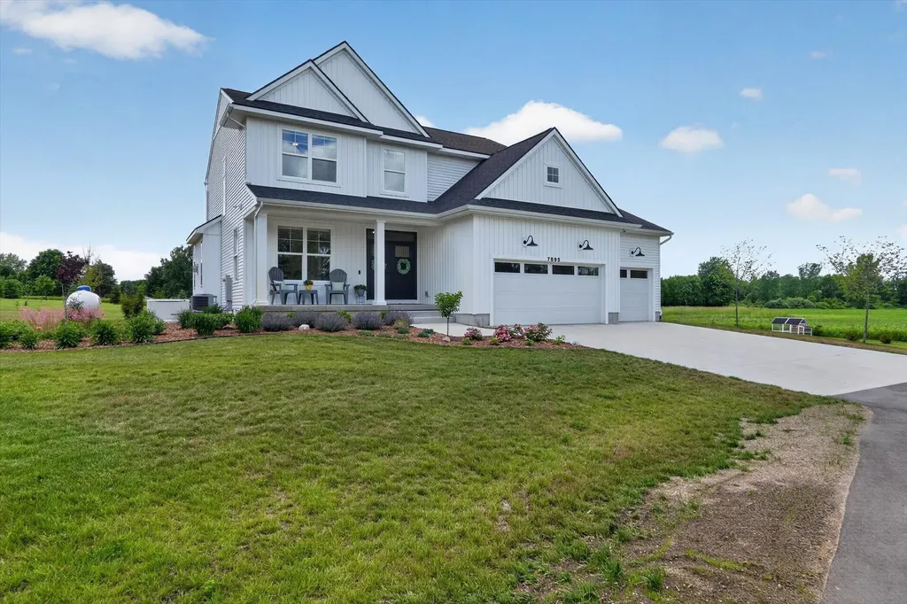 7895 Oak Grove Road Howell City MI 48855