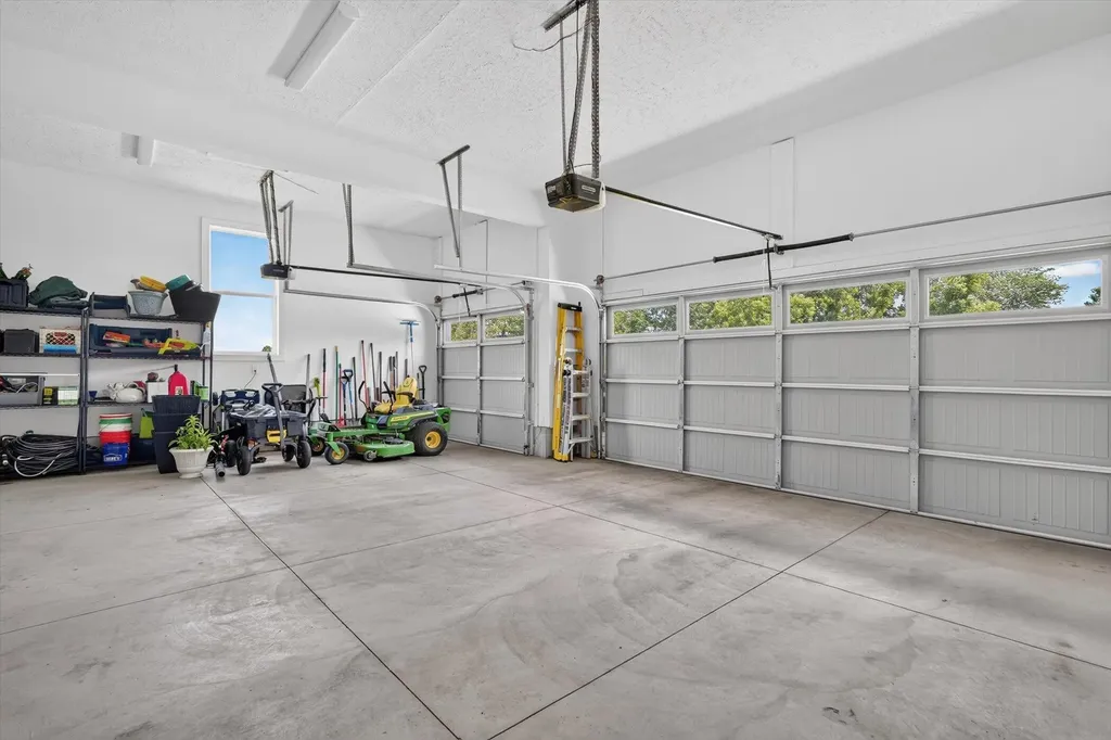 7895 Oak Grove Road Howell City MI 48855