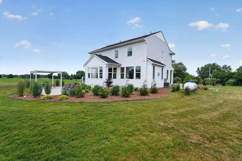 7895 Oak Grove Road Howell City MI 48855