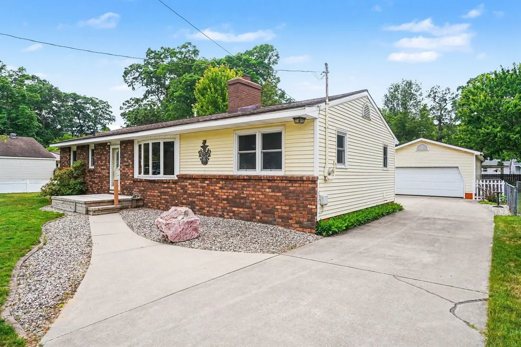 1605 Hansen Street Laketon Township MI 49445