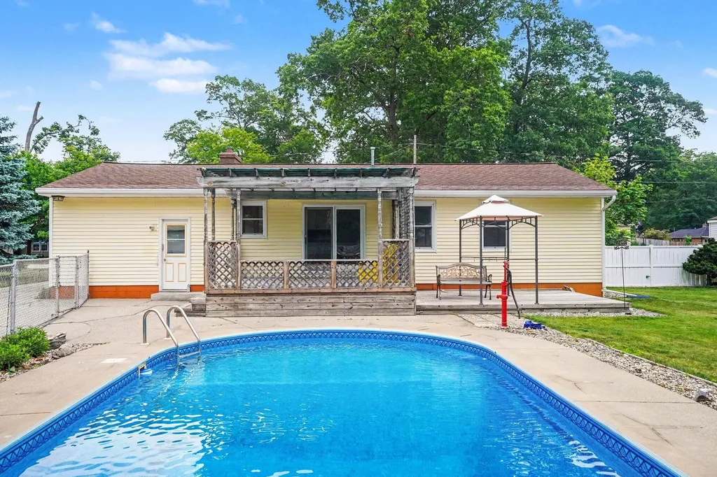 1605 Hansen Street Laketon Township MI 49445