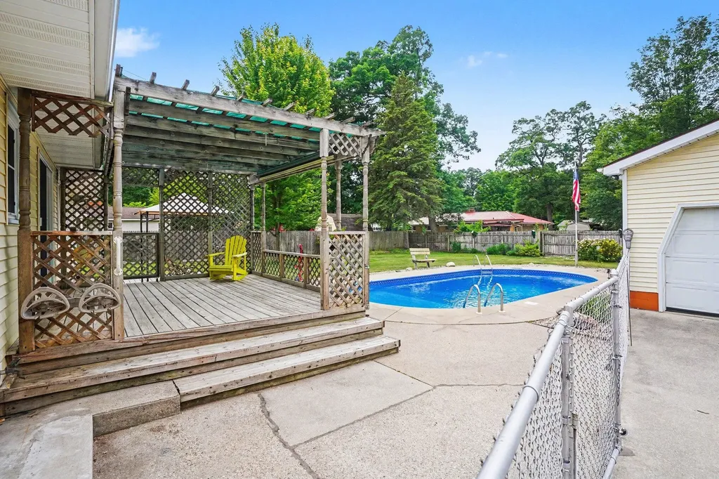 1605 Hansen Street Laketon Township MI 49445