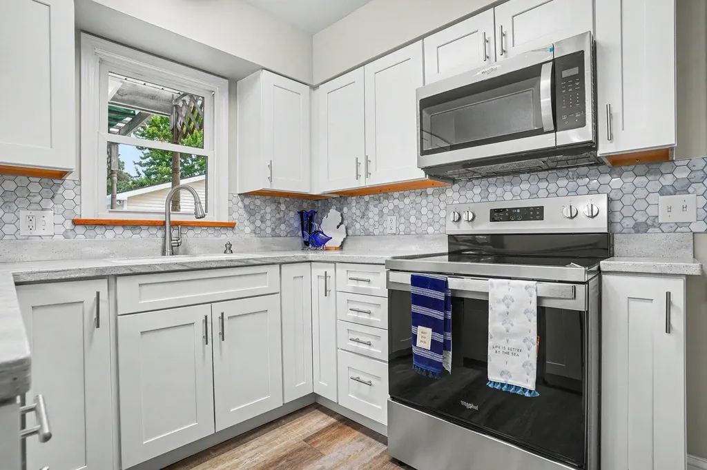 1605 Hansen Street Laketon Township MI 49445