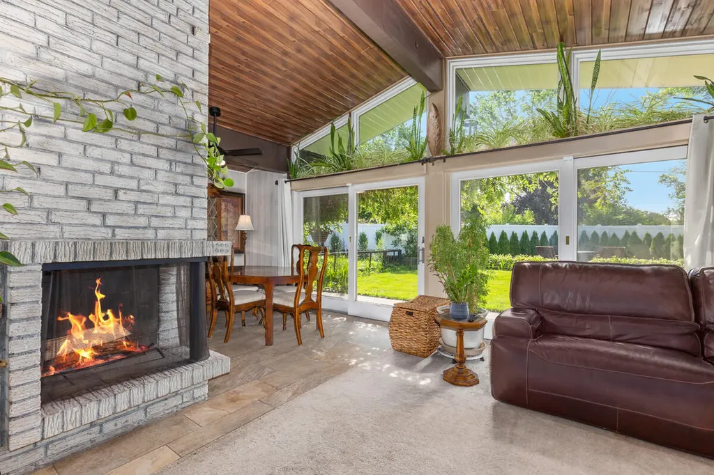 38 E Beltline Avenue SE Grand Rapids Charter Township MI 49506