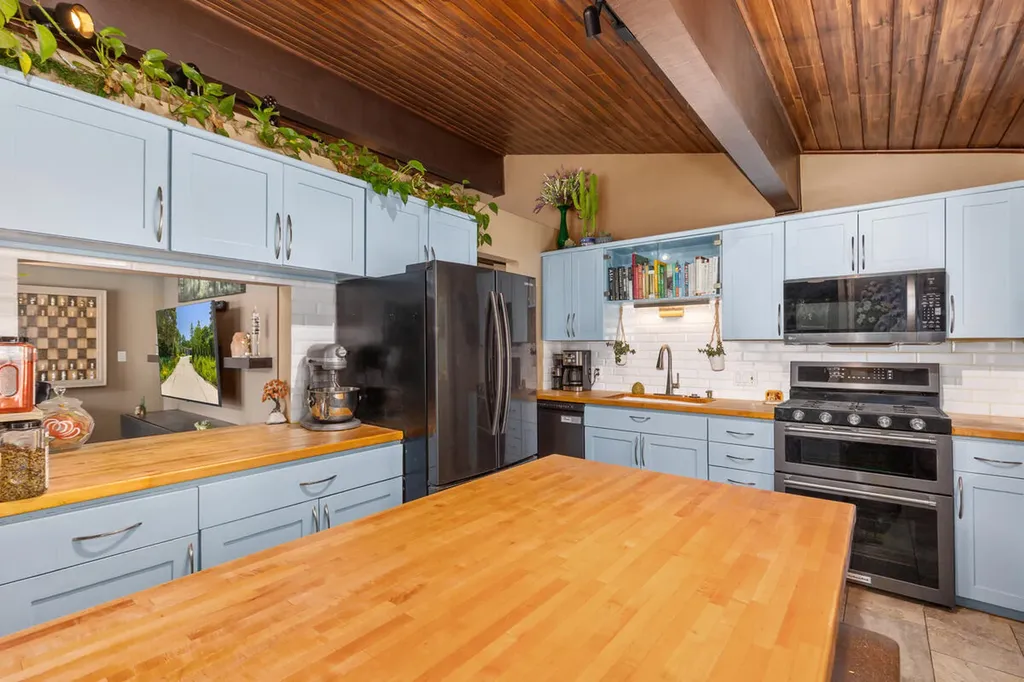 38 E Beltline Avenue SE Grand Rapids Charter Township MI 49506