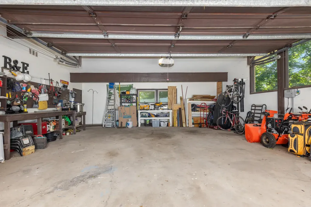 38 E Beltline Avenue SE Grand Rapids Charter Township MI 49506