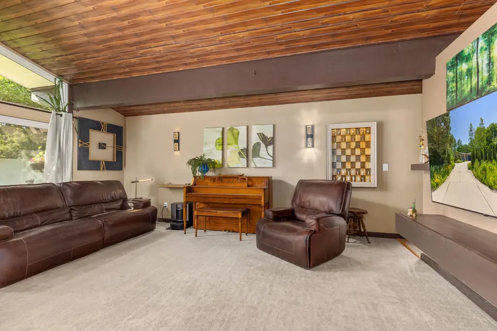 38 E Beltline Avenue SE Grand Rapids Charter Township MI 49506
