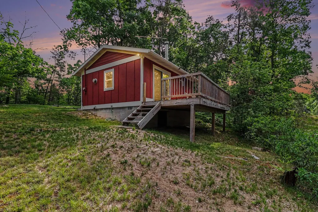 141 W 4 Mile Road Peacock Township MI 49656