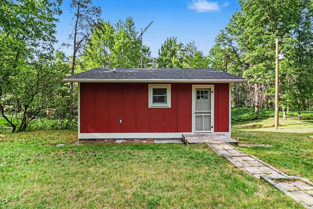 141 W 4 Mile Road Peacock Township MI 49656