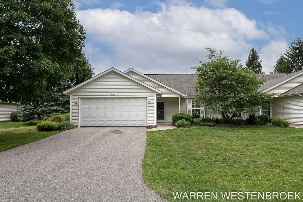 11962 Willow Wood Lane S Holland Charter Township MI 49424
