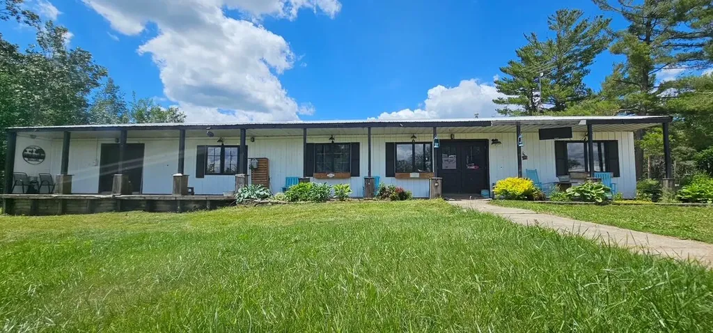 19145 30th Avenue Unknown City MI 49305