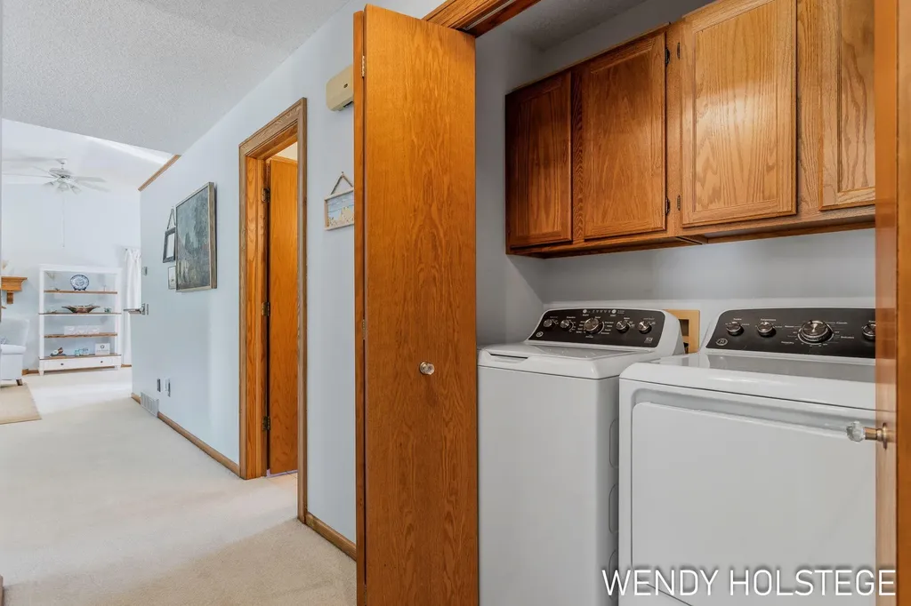 2135 Lakeridge Drive Park Township MI 49424