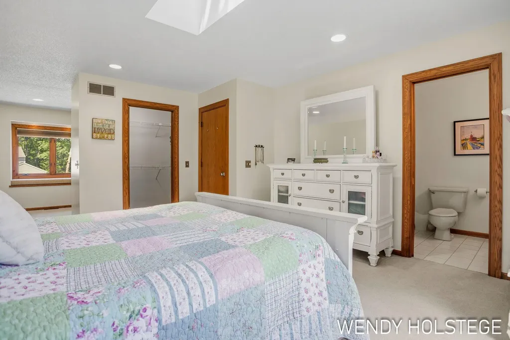 2135 Lakeridge Drive Park Township MI 49424