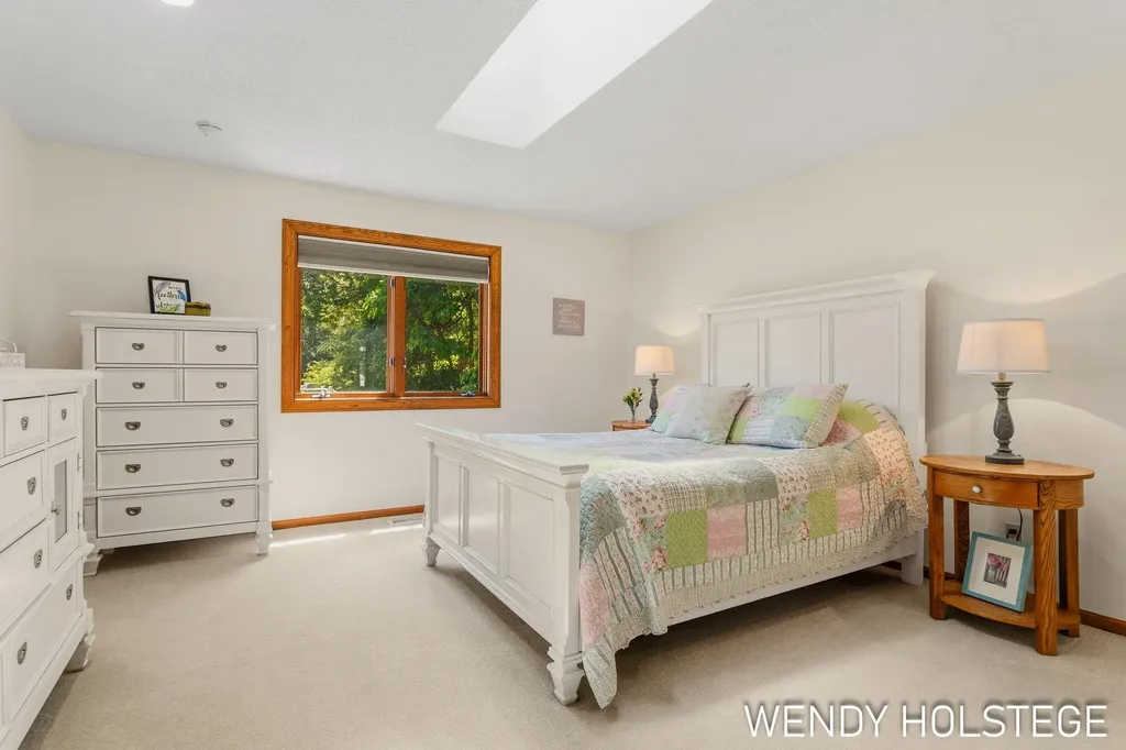 2135 Lakeridge Drive Park Township MI 49424