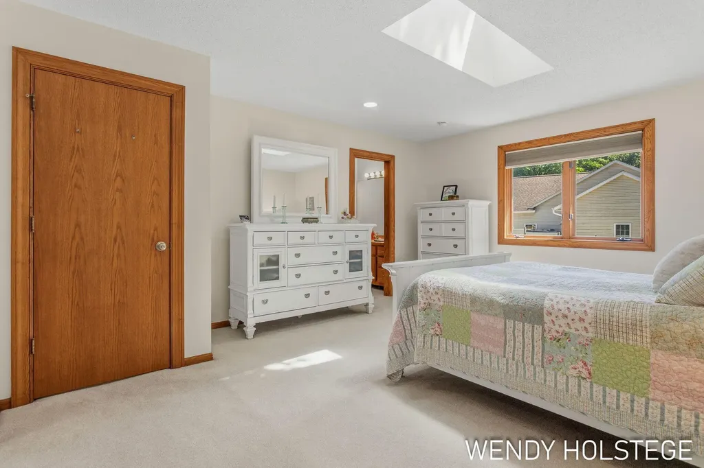 2135 Lakeridge Drive Park Township MI 49424