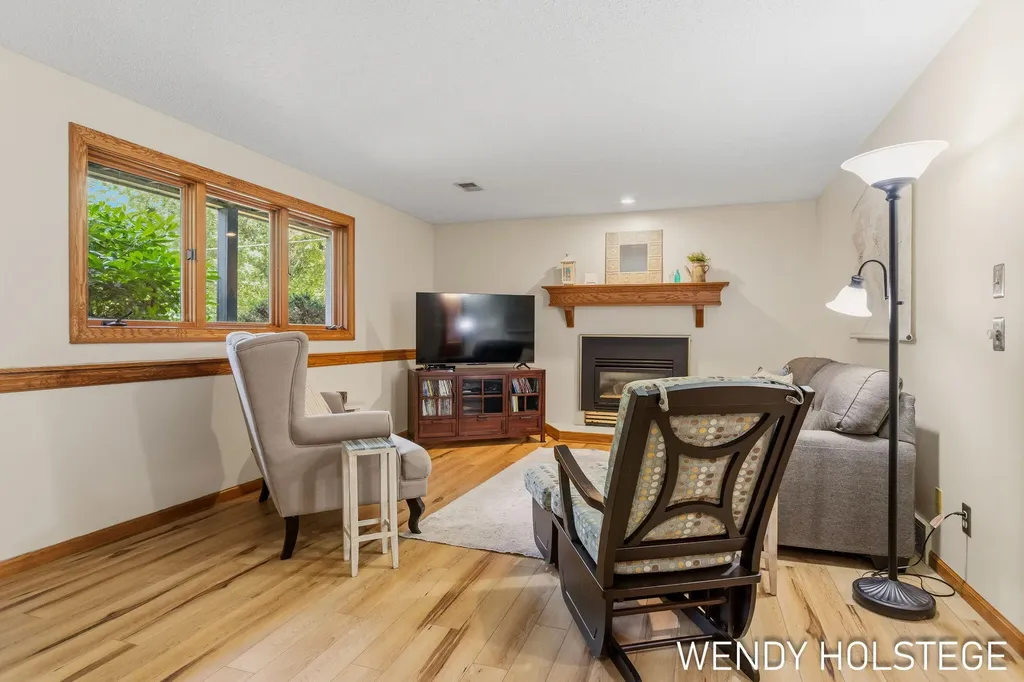 2135 Lakeridge Drive Park Township MI 49424
