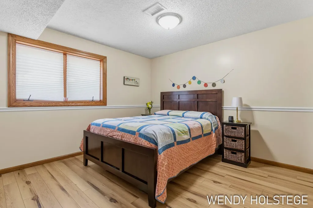 2135 Lakeridge Drive Park Township MI 49424