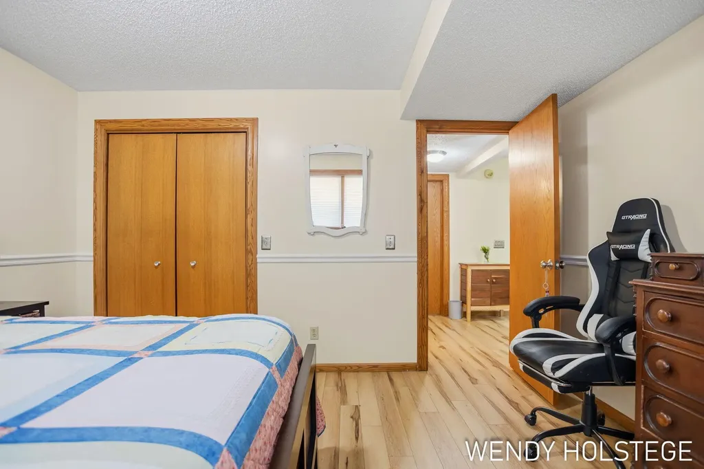2135 Lakeridge Drive Park Township MI 49424