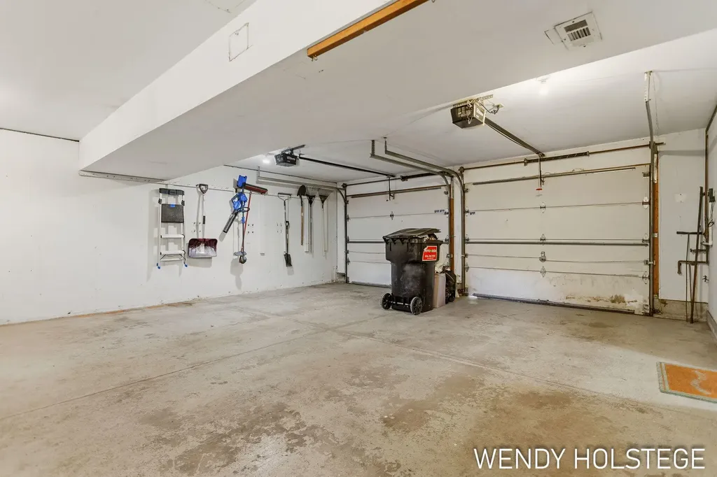 2135 Lakeridge Drive Park Township MI 49424