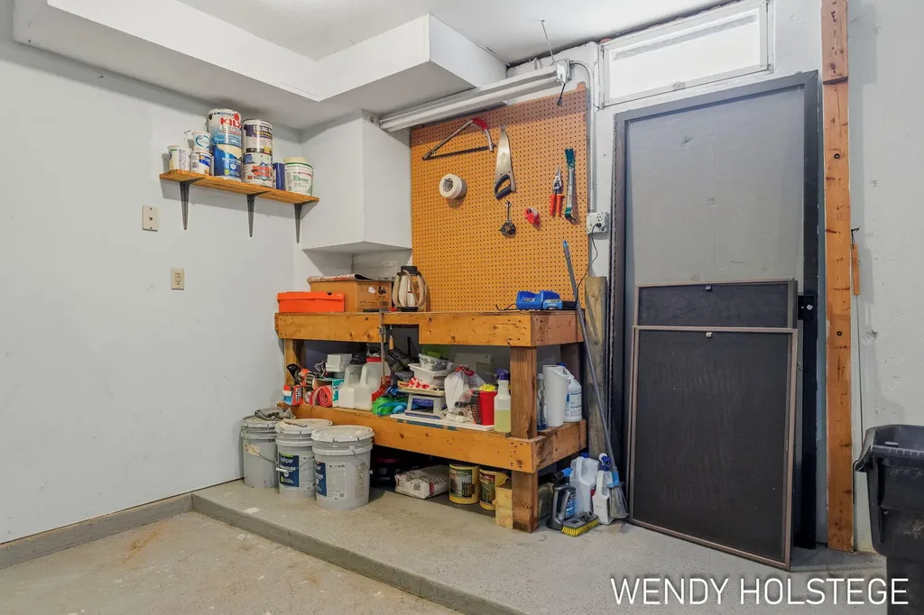 2135 Lakeridge Drive Park Township MI 49424
