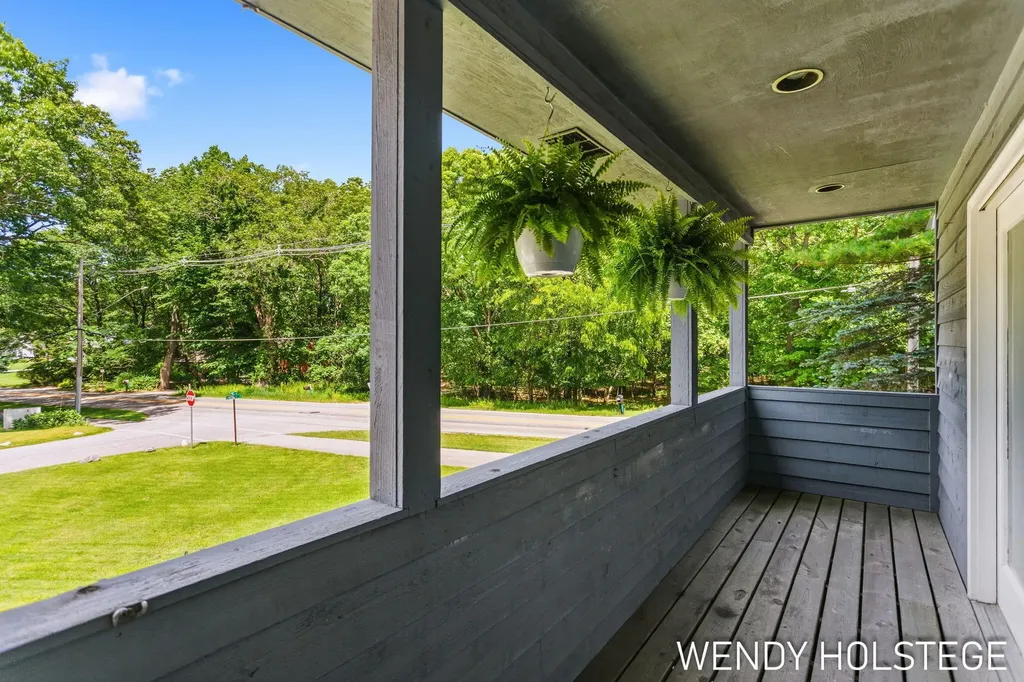 2135 Lakeridge Drive Park Township MI 49424