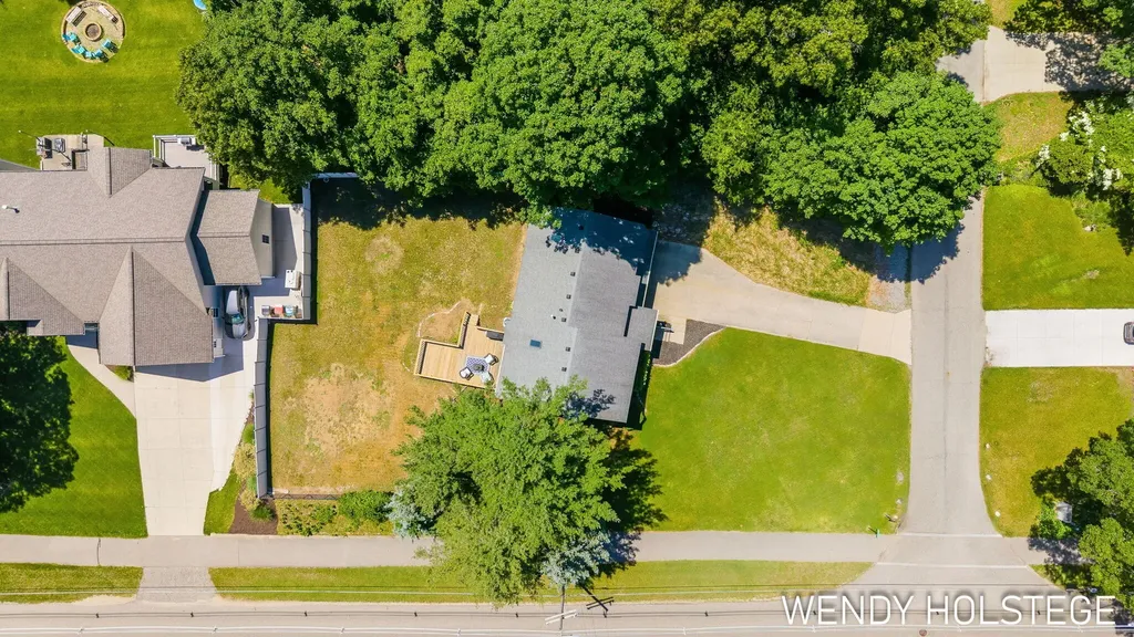 2135 Lakeridge Drive Park Township MI 49424