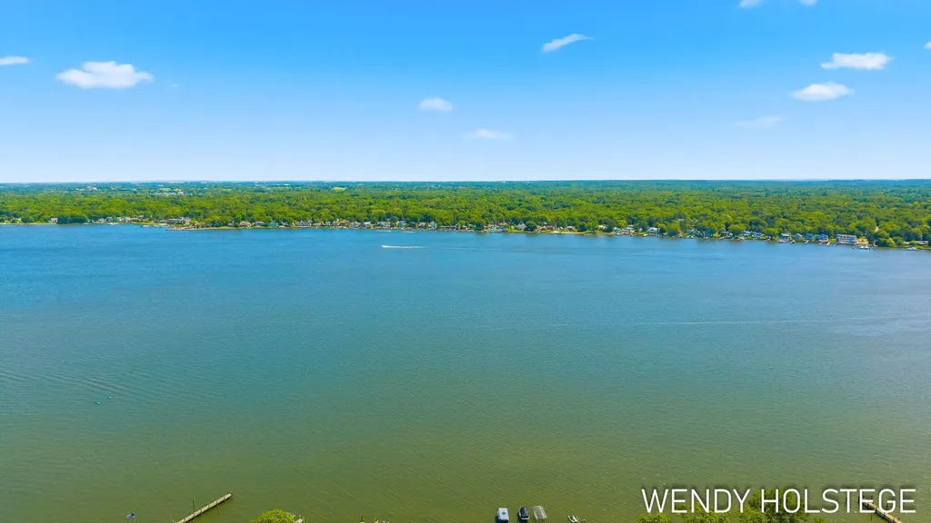 2135 Lakeridge Drive Park Township MI 49424
