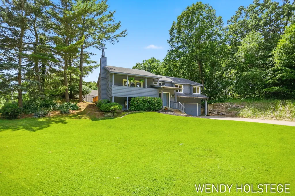 2135 Lakeridge Drive Park Township MI 49424