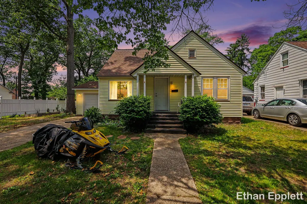 3321 Baker Street Muskegon Heights City MI 49444