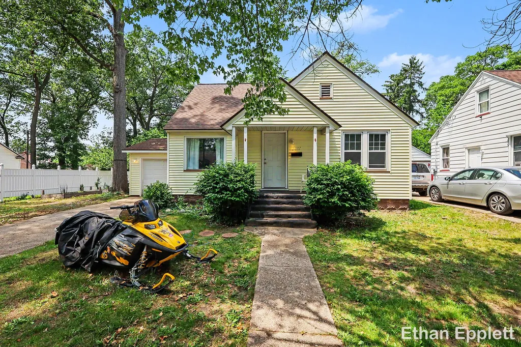3321 Baker Street Muskegon Heights City MI 49444