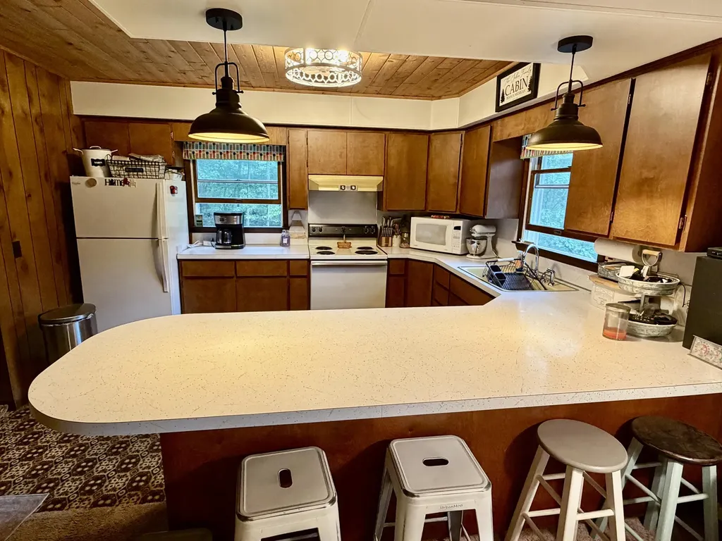 5825 S Woods Road Logan Township MI 49402
