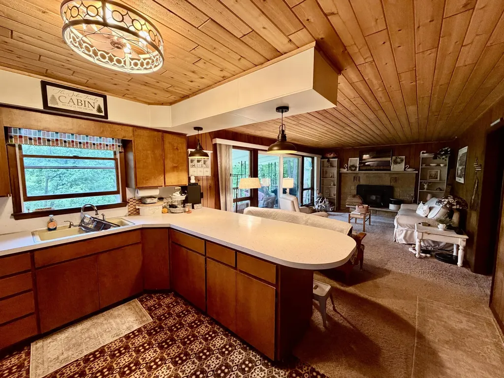 5825 S Woods Road Logan Township MI 49402