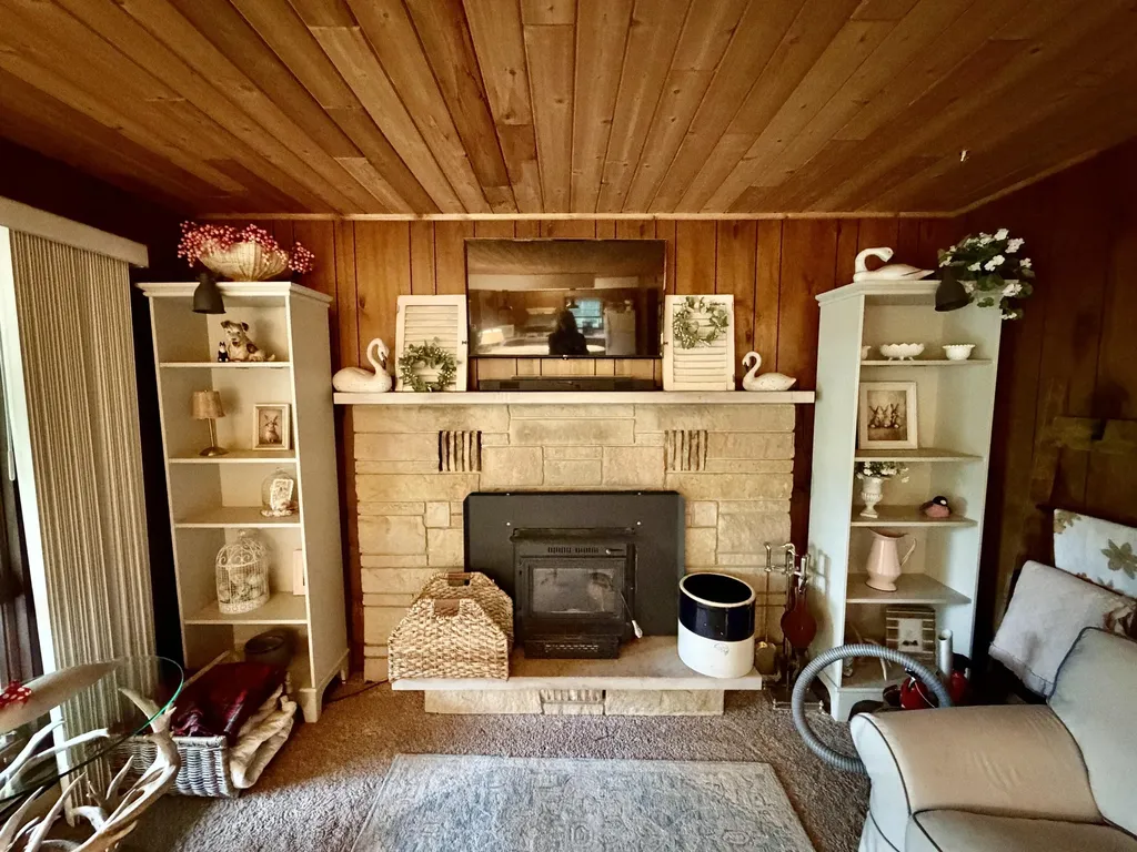 5825 S Woods Road Logan Township MI 49402